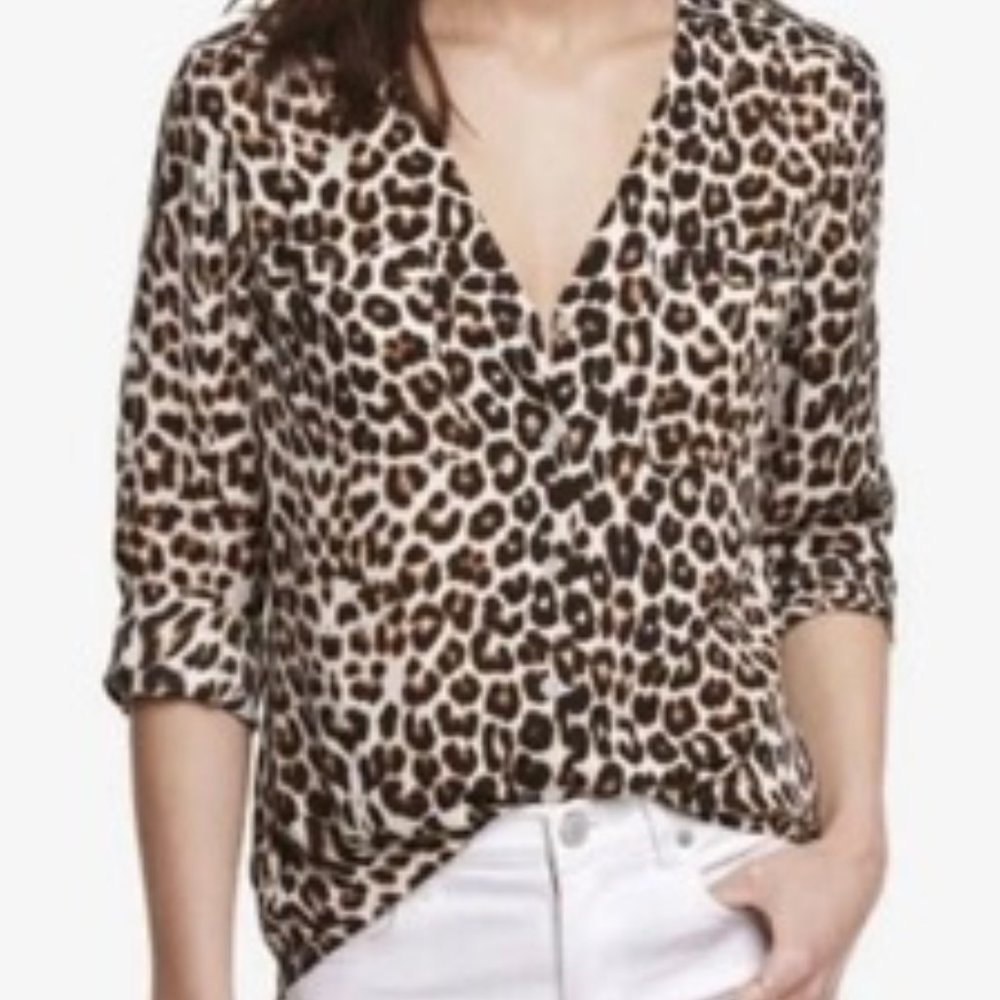 EXPRESS Leopard Print V Neck Blouse Size Medium
